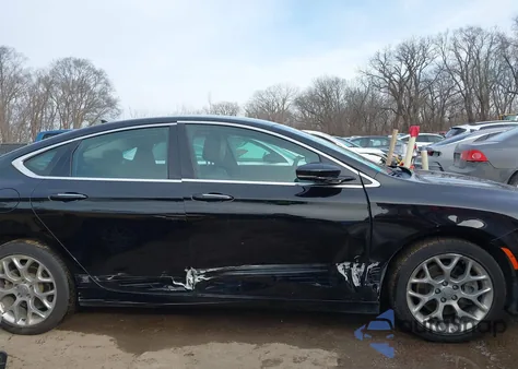 2015 Chrysler 200 C z USA, uszkodzony, nr VIN 1C3CCCEG2FN618531